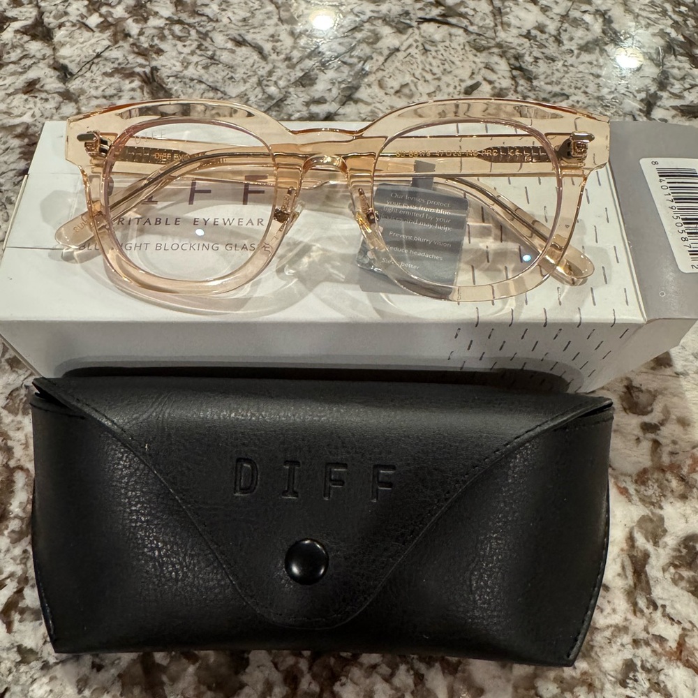 DIFF Blue-Blocking Glasses - Picture 11 of 15